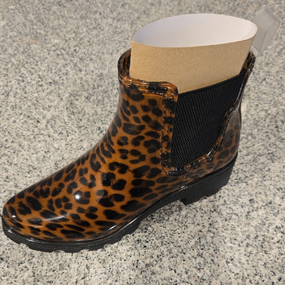 London Fog Women's Leopard Print Ankle Rain Boots Size 8 NWOT